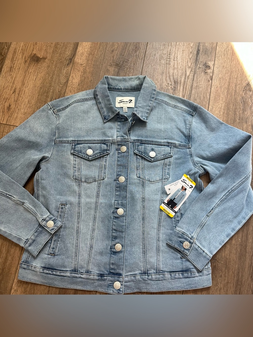 NWT!!‎ Seven7 Jean Jacket, Women’s, Light Wash Denim, Capsule, Classic, M